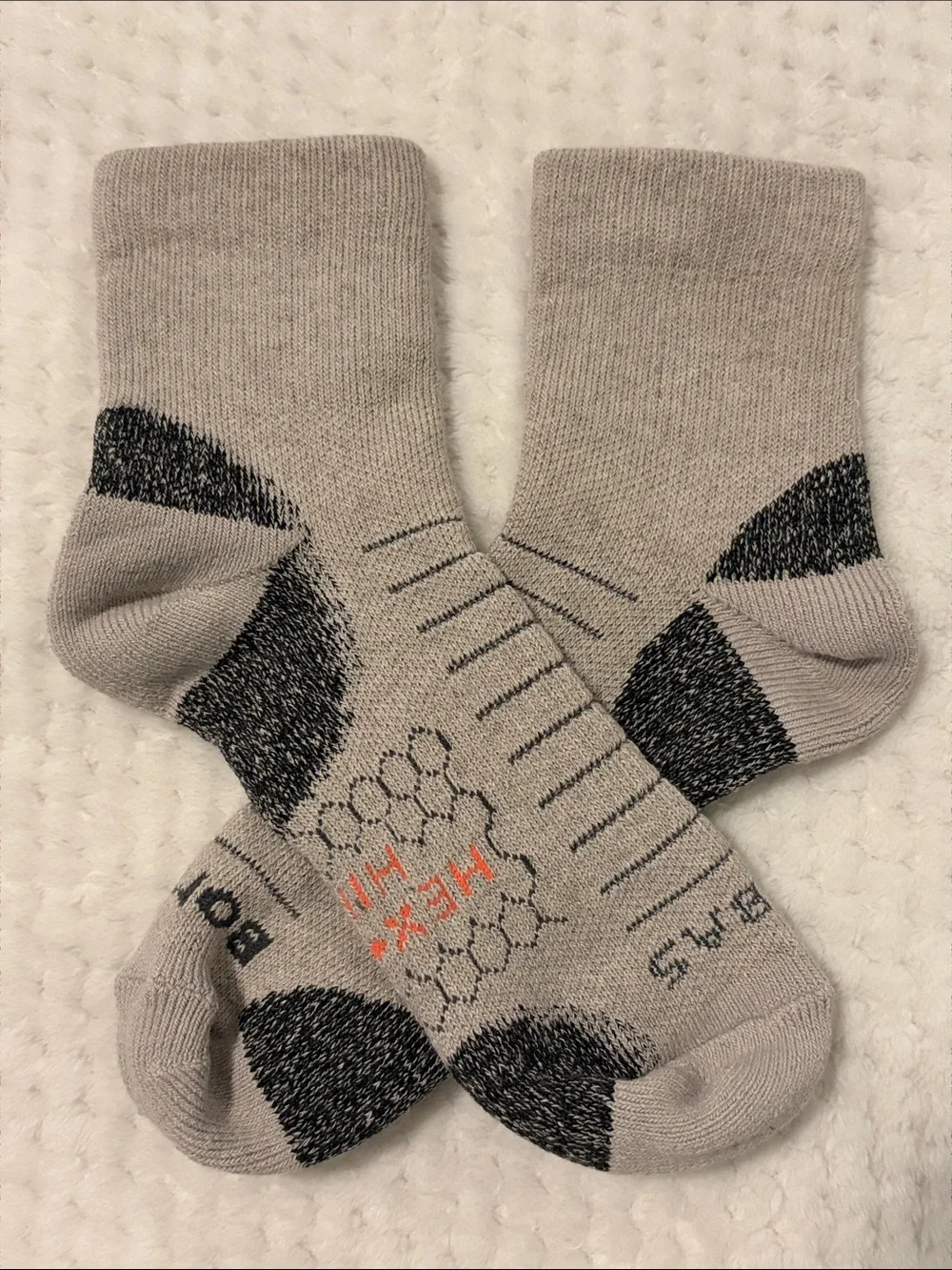 NWOT Bombas Hiking Quarter Socks, 1 Pair Light Gray - Medium